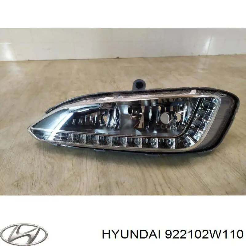 Фара противотуманная левая 922102W110 Hyundai/Kia