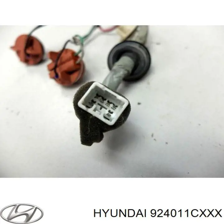 Задняя левая фара Hyundai/Kia 924011CXXX цена, от 33.63 USD