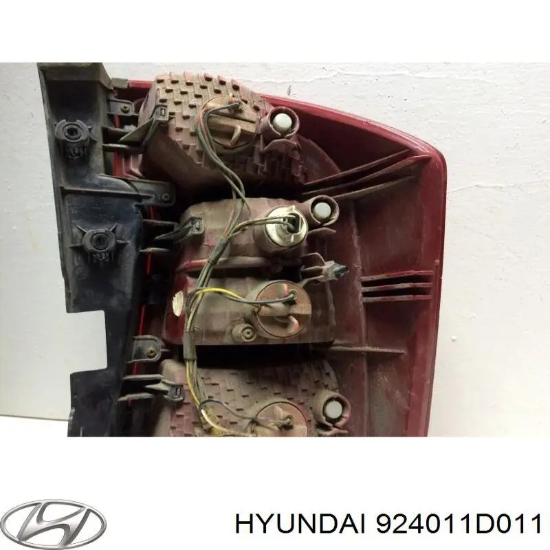 924011D011 Hyundai/Kia lanterna traseira esquerda