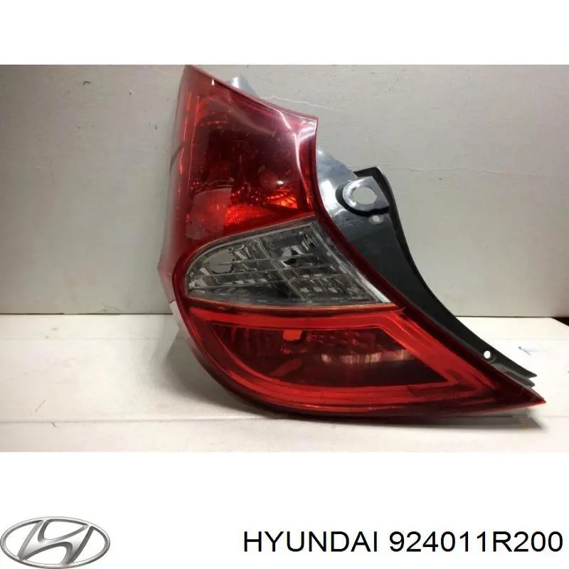  Фонарь задний левый Hyundai SOLARIS 