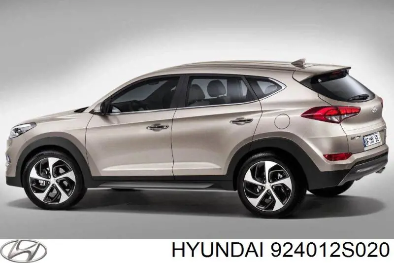 Фонарь задний левый внешний 924012S020 Hyundai/Kia