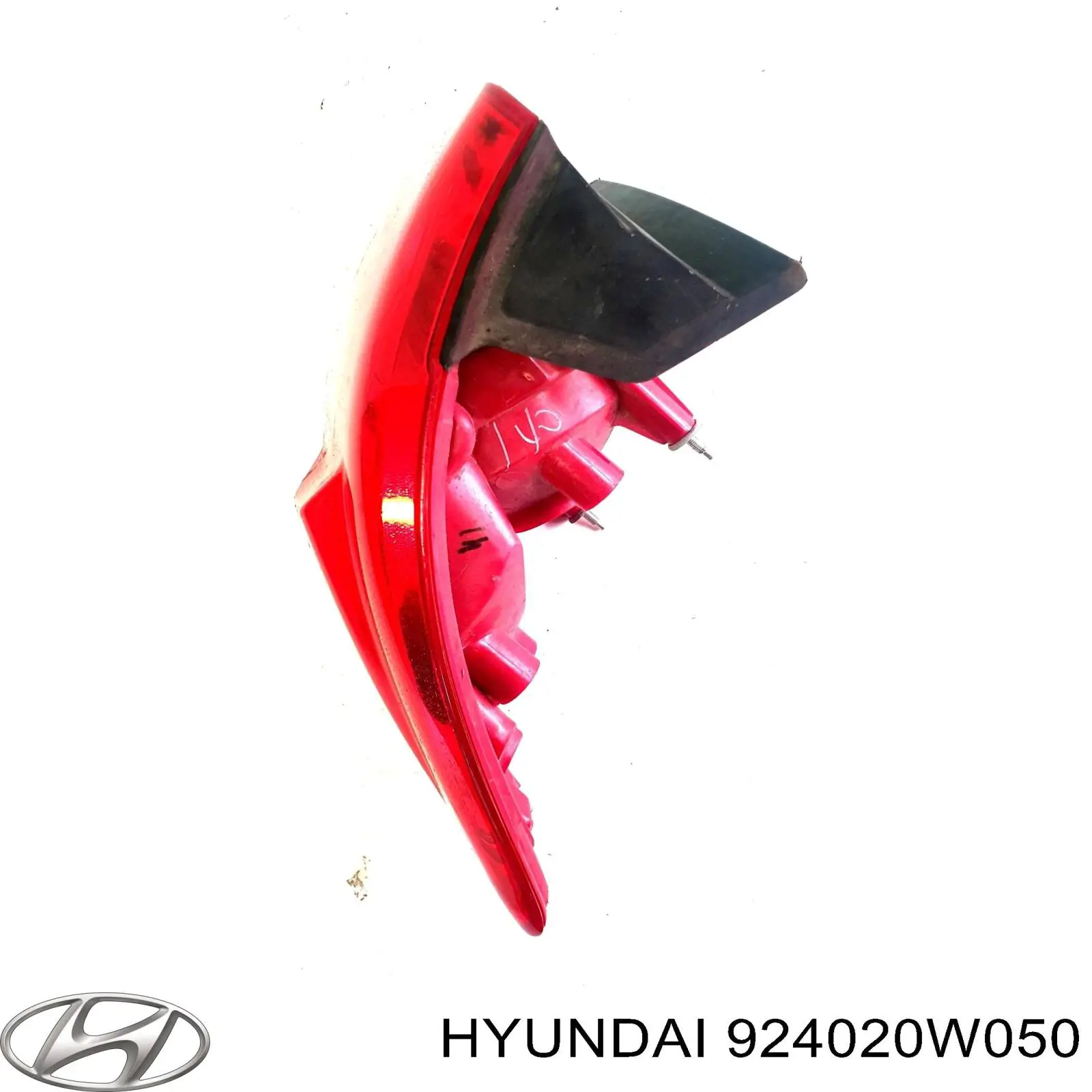 924020W050 Hyundai/Kia Задний правый внешний фонарь