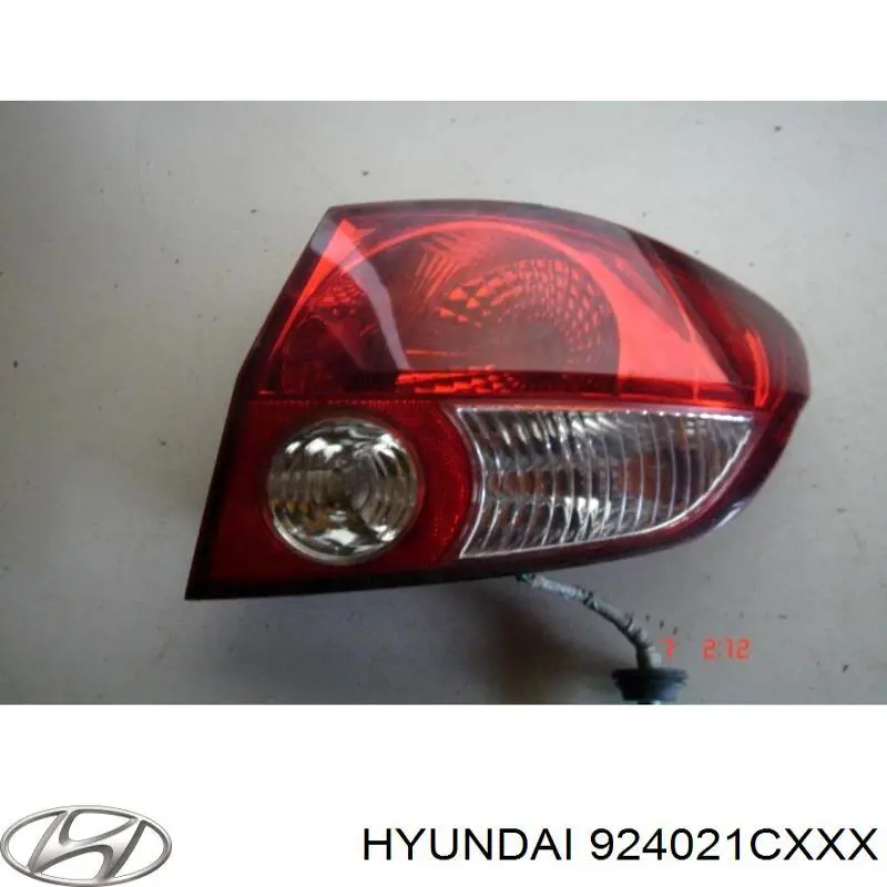 Фонарь задний правый 924021CXXX Hyundai/Kia