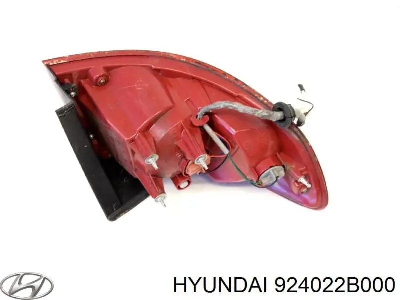 924022B000 Hyundai/Kia фонарь задний правый внешний