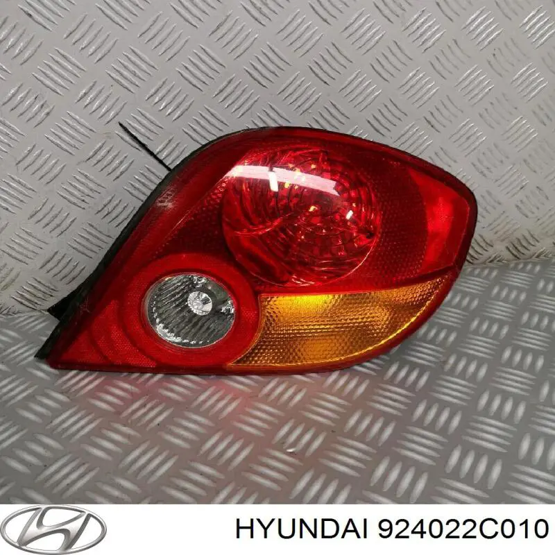 Задний фонарь 924022C010 Hyundai/Kia