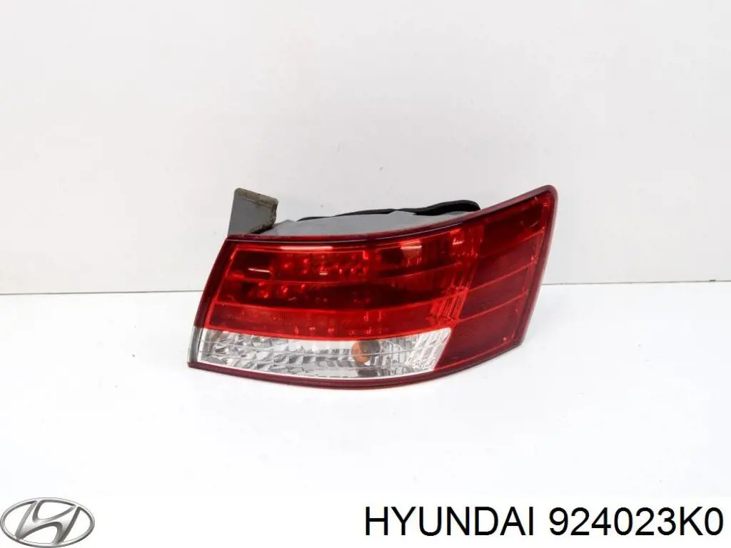Купить 924023K0 Hyundai/Kia Фонарь задний правый, внешний