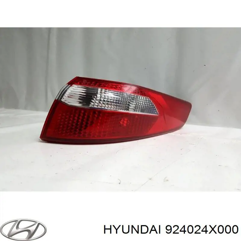 Фонарь задний правый внешний Hyundai/Kia 924024X000