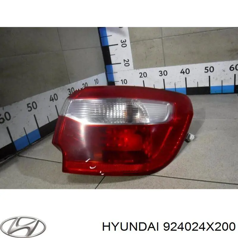 924024X200 Hyundai/Kia Задний правый внешний фонарь