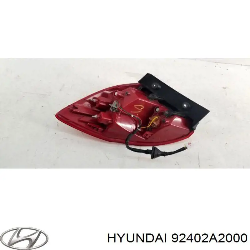 Фонарь задний правый внешний Hyundai/Kia 92402A2000