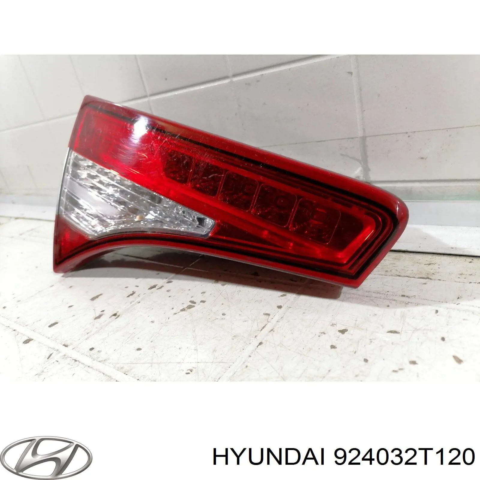 924032T120 Hyundai/Kia фонарь задний левый внутренний
