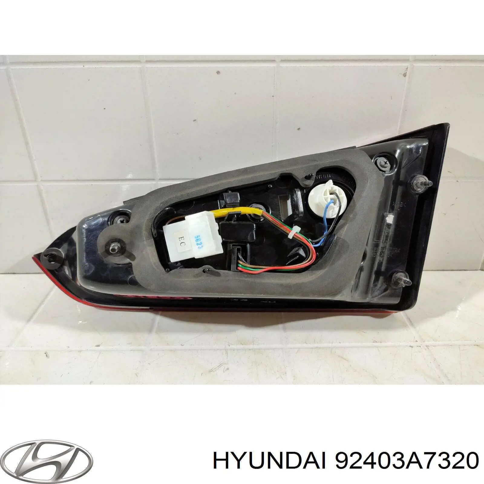 92403A7320 Hyundai/Kia Задняя левая внутренняя фара