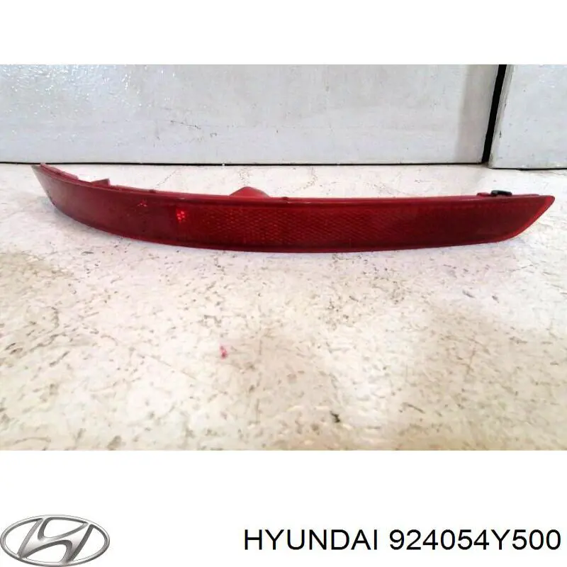 Левый отражатель заднего бампера 924054Y500 Hyundai/Kia