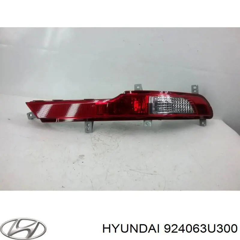 924063U300 Hyundai/Kia lanterna de nevoeiro traseira direita