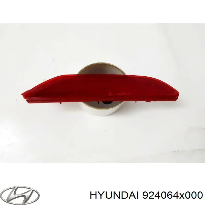 Катафот (отражатель) заднего бампера правый Hyundai/Kia 924064X000