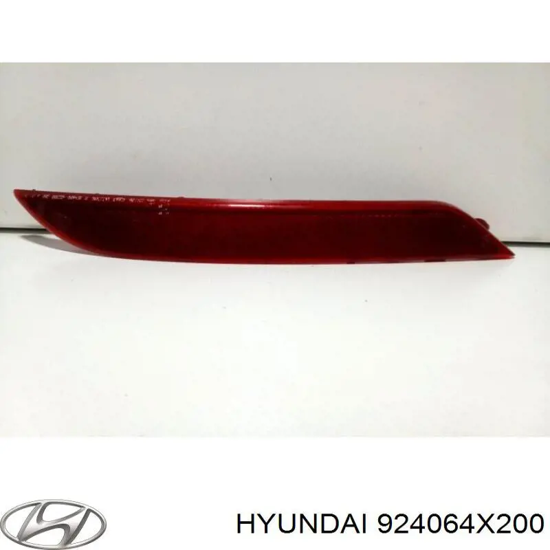 924064X200 Hyundai/Kia Правый катафот бампера