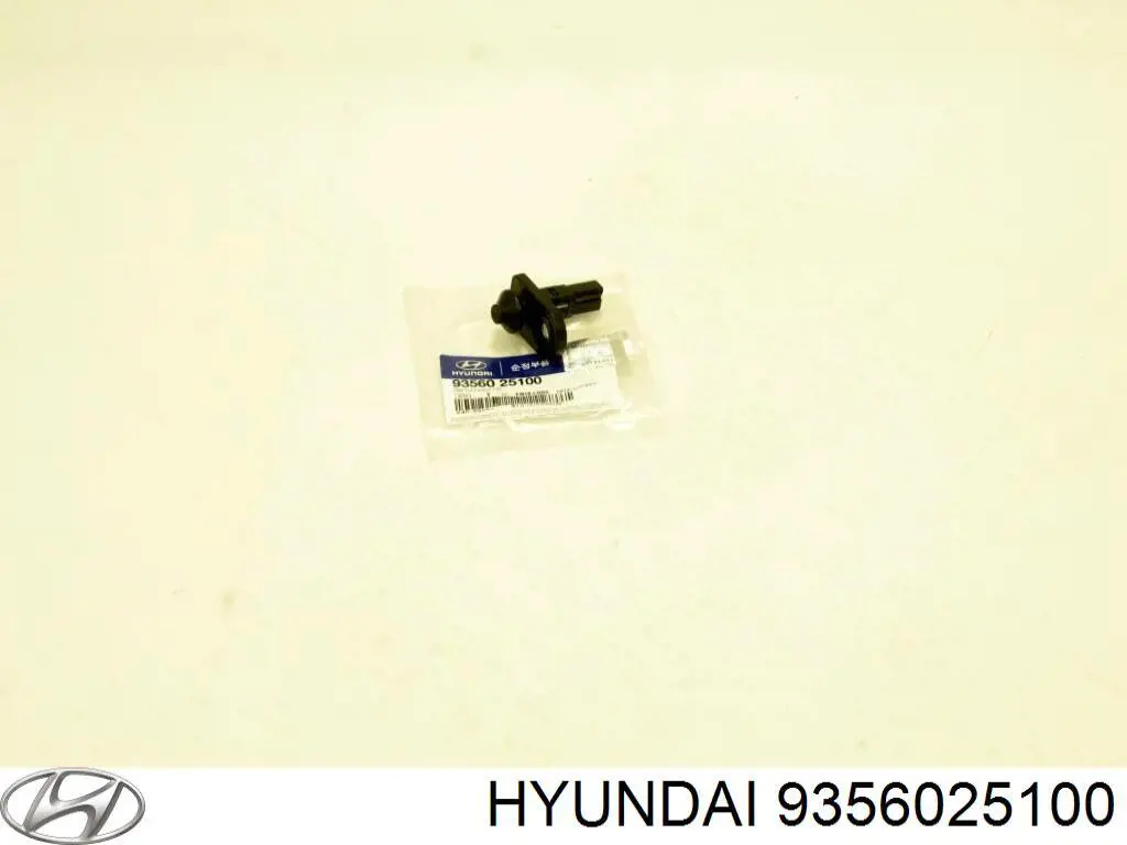 Датчик закрывания дверей (концевой выключатель)  Hyundai/Kia 9356025100