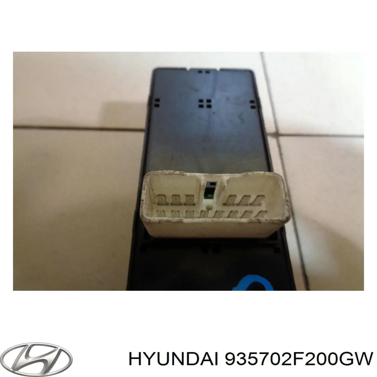  935702F200GW Hyundai/Kia