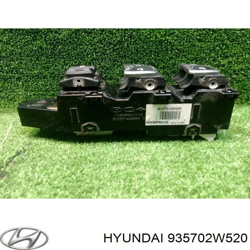 935702W520 Hyundai/Kia unidade de botões dianteira esquerda de controlo de elevador de vidro
