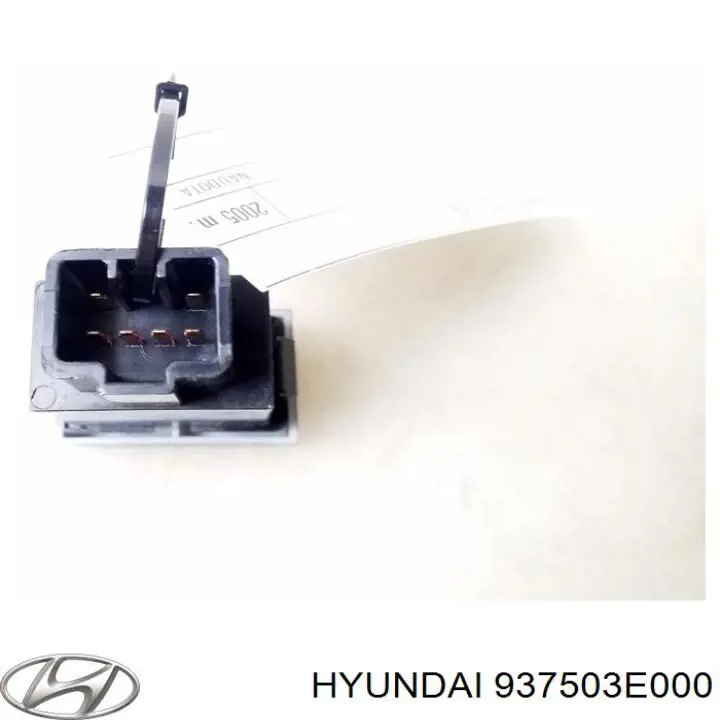 Кнопка включения обогрева сиденья HYUNDAI 937503E000