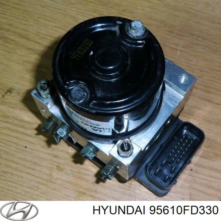 Блок АБС 95610FD330 Hyundai/Kia