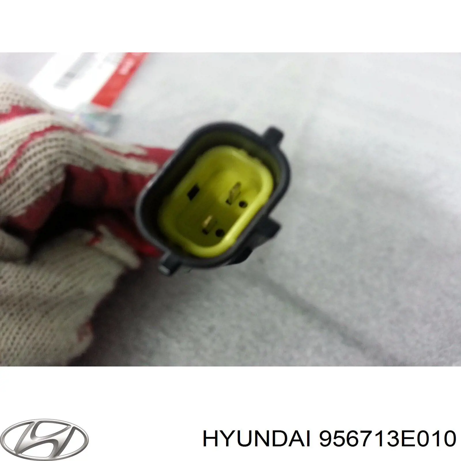 Датчик АБС (ABS) передний правый 956713E010 Hyundai/Kia
