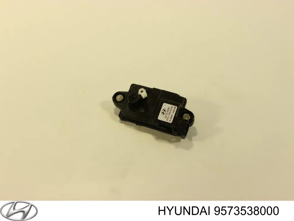 Мотор-привод открытия/закрытия замка двери передней левой на Hyundai Sonata EU4