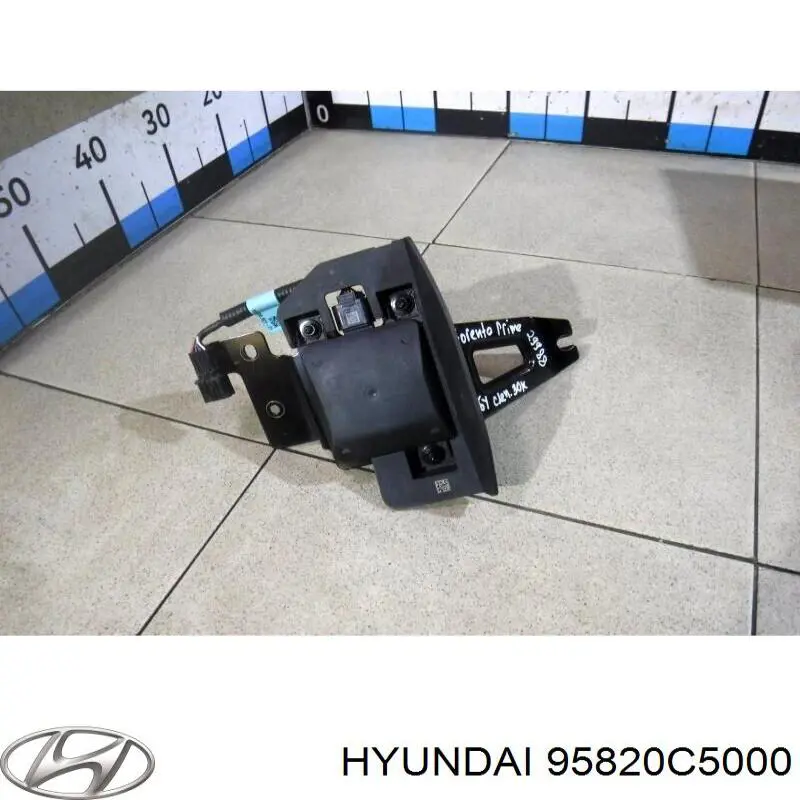 95820C5000 Hyundai/Kia 