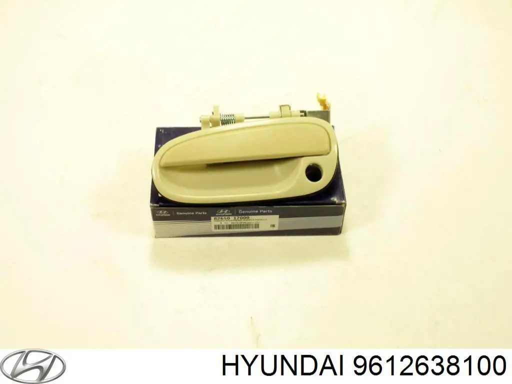 9612638100 Hyundai/Kia заглушка (фальшпанель магнитофона)