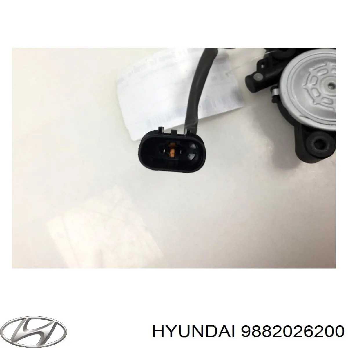 Мотор стеклоподъемника двери задней правой 9882026200 Hyundai/Kia