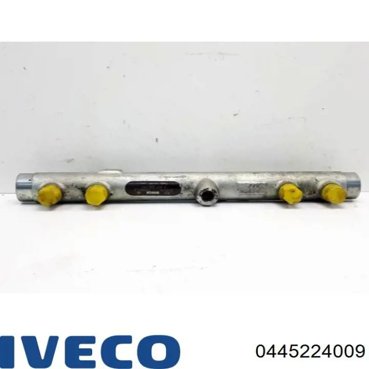 Распределитель топлива (рампа) 0445224009 Bosch