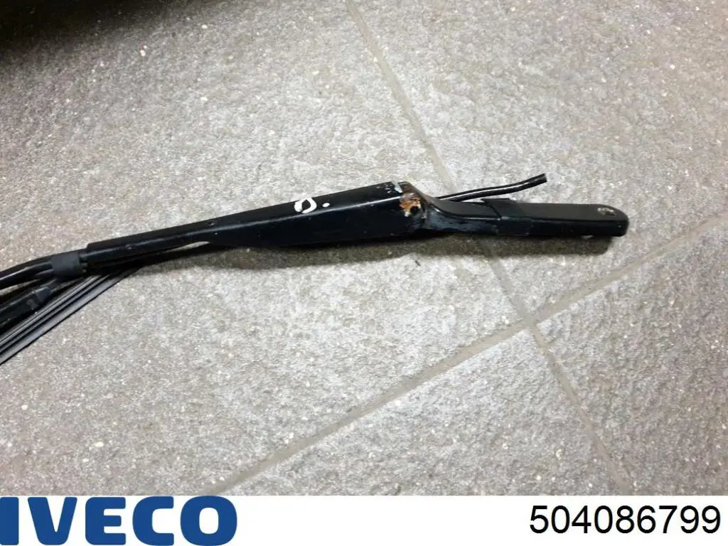 Щетки стеклоочистителя 504086799 Iveco