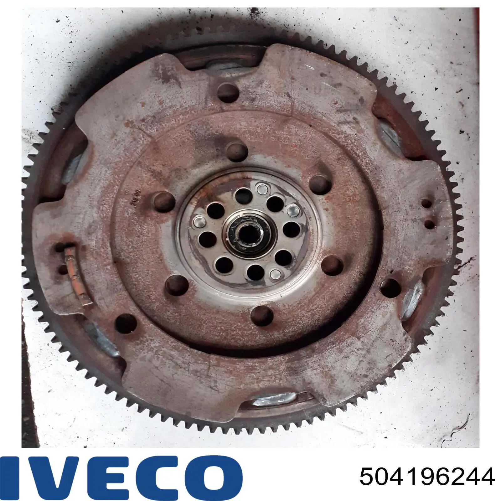 Маховик двигателя IVECO 504196244