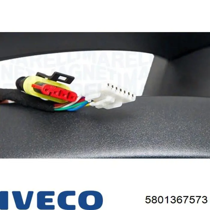 Левое боковое зеркало 5801367573 Iveco