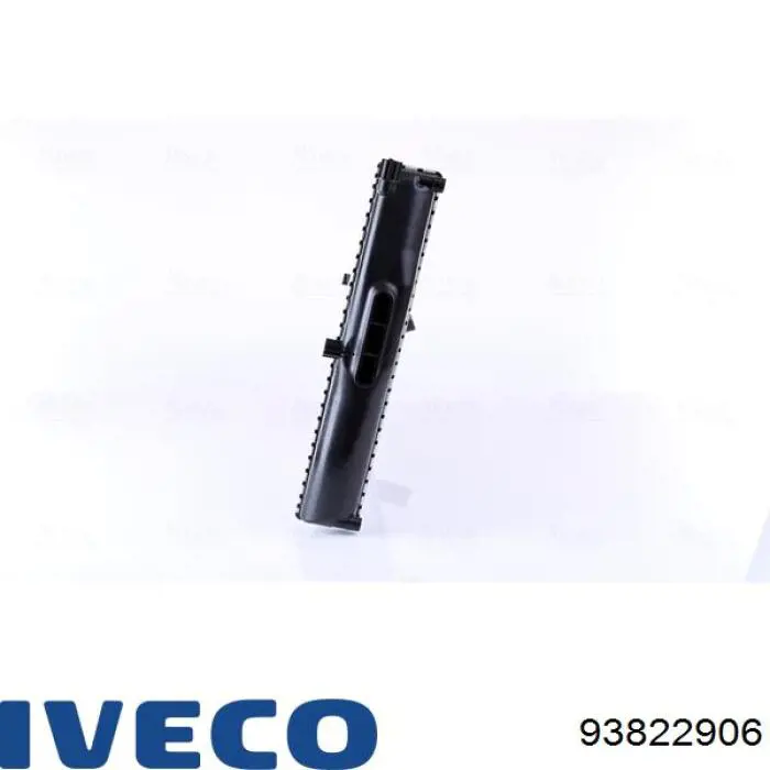 Радиатор 93822906 Iveco