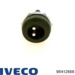 Датчик температуры воздушной смеси 98412656 Iveco