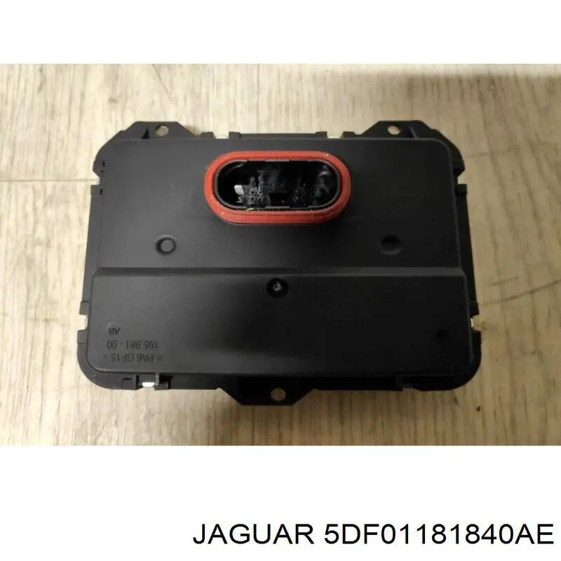 5DF01181840AE Jaguar 