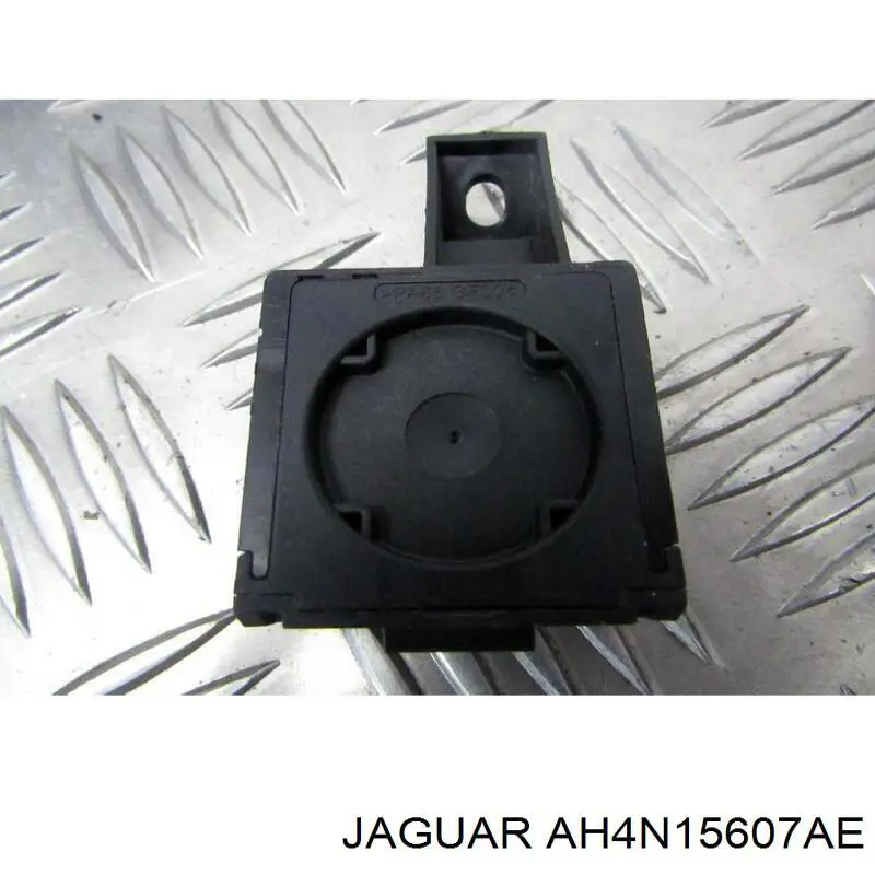 AH4N15607AE Jaguar 