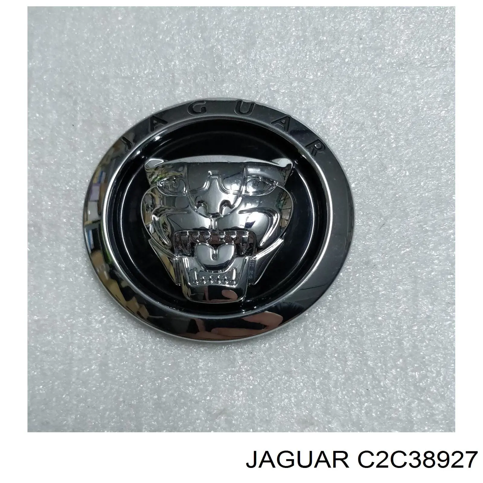 C2Z31124 Jaguar Эмблема решетки радиатора