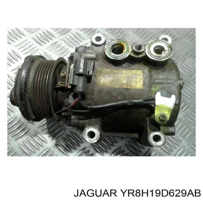  YR8H19D629AB Jaguar