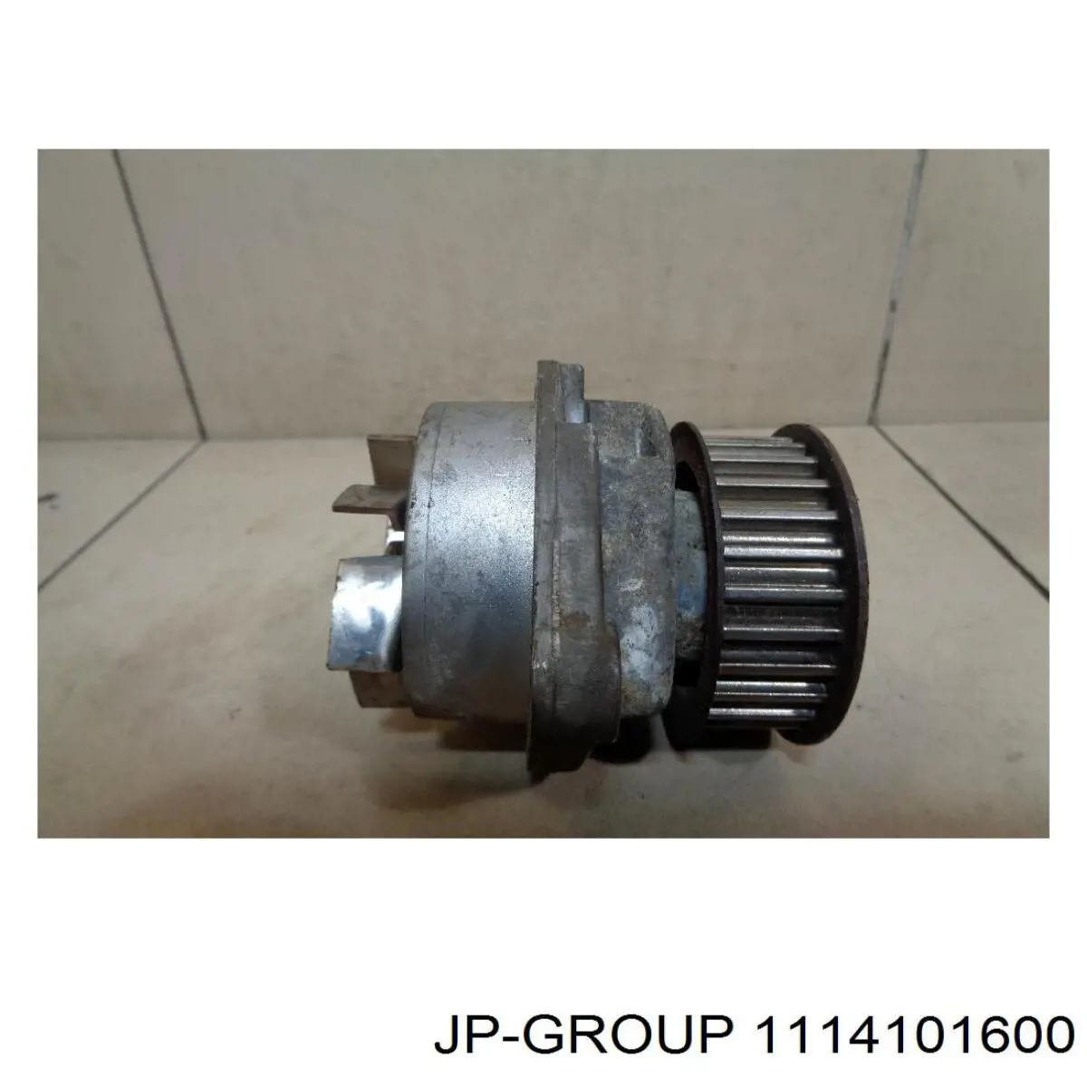 Водяной насос JP Group 1114101600