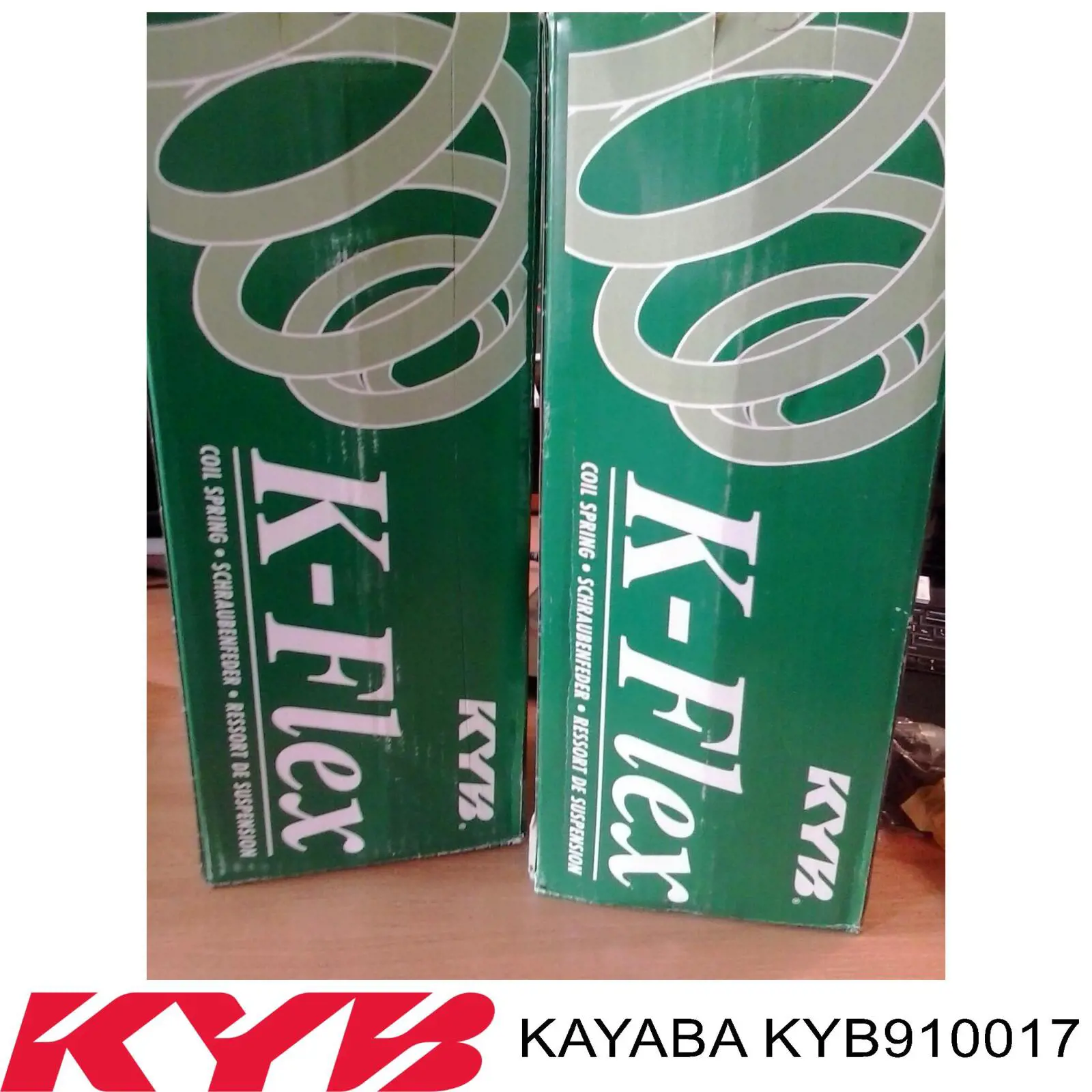 Буфер (отбойник) амортизатора переднего + пыльник KYB910017 Kayaba