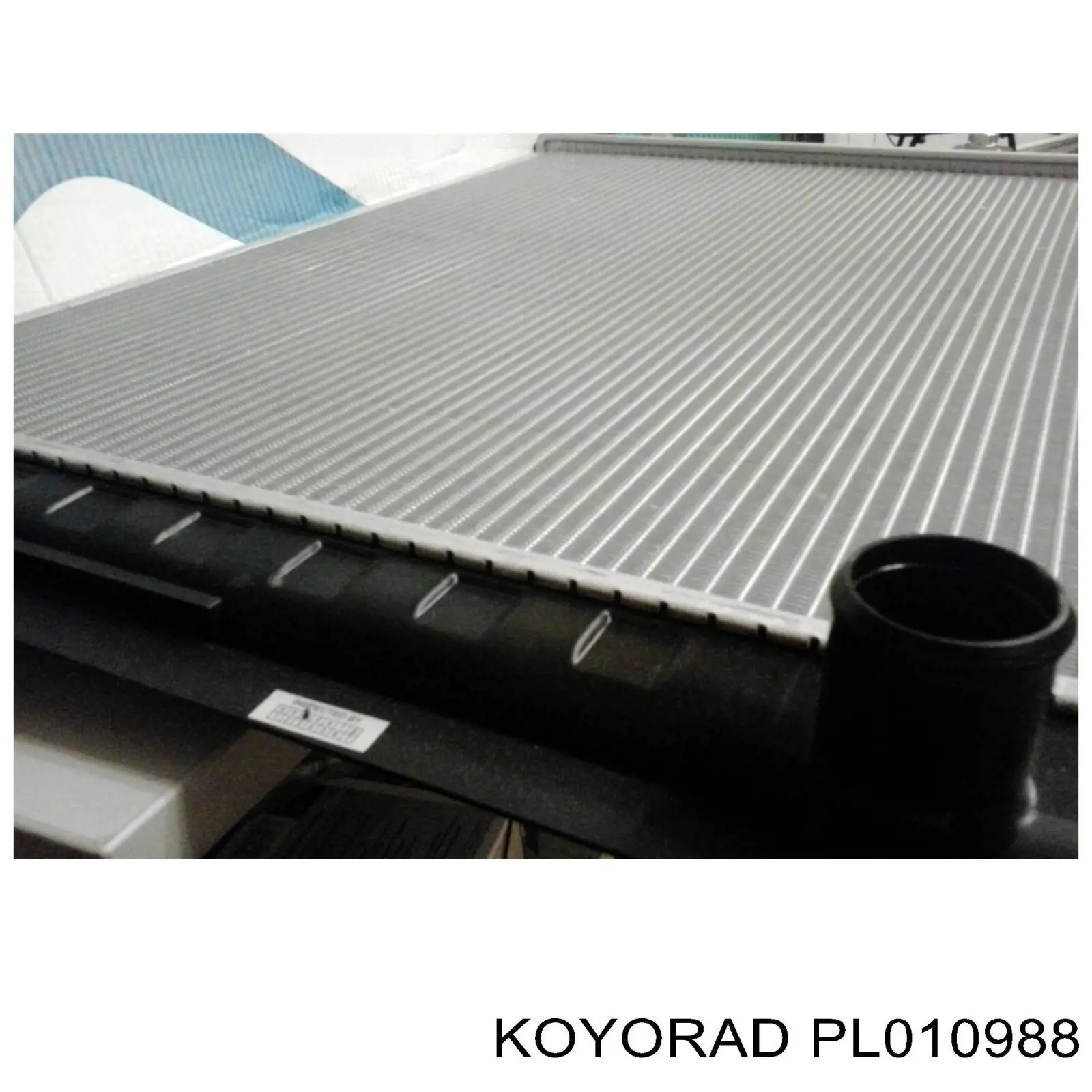 Радиатор 8151082 Polcar