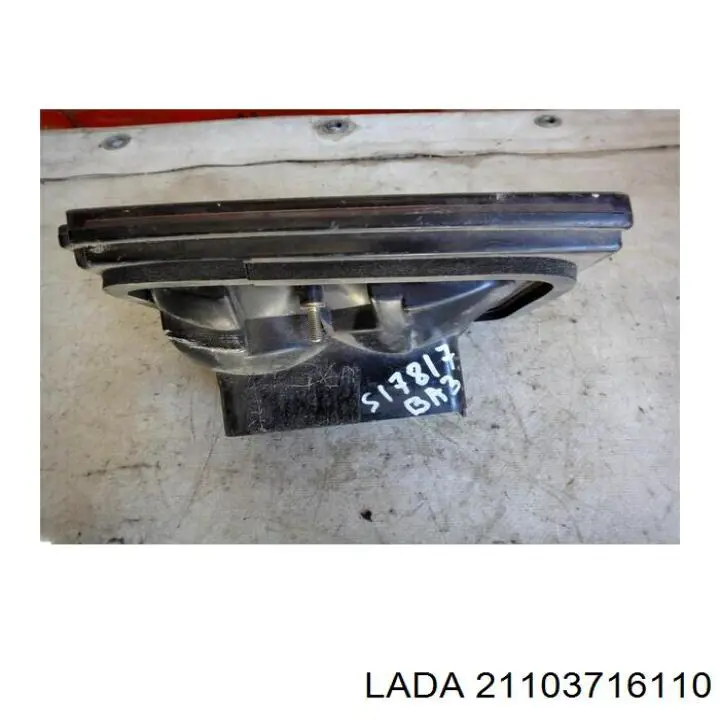 Фонарь задний правый, внутренний Lada 21100371611000 цена, от 5.64 USD