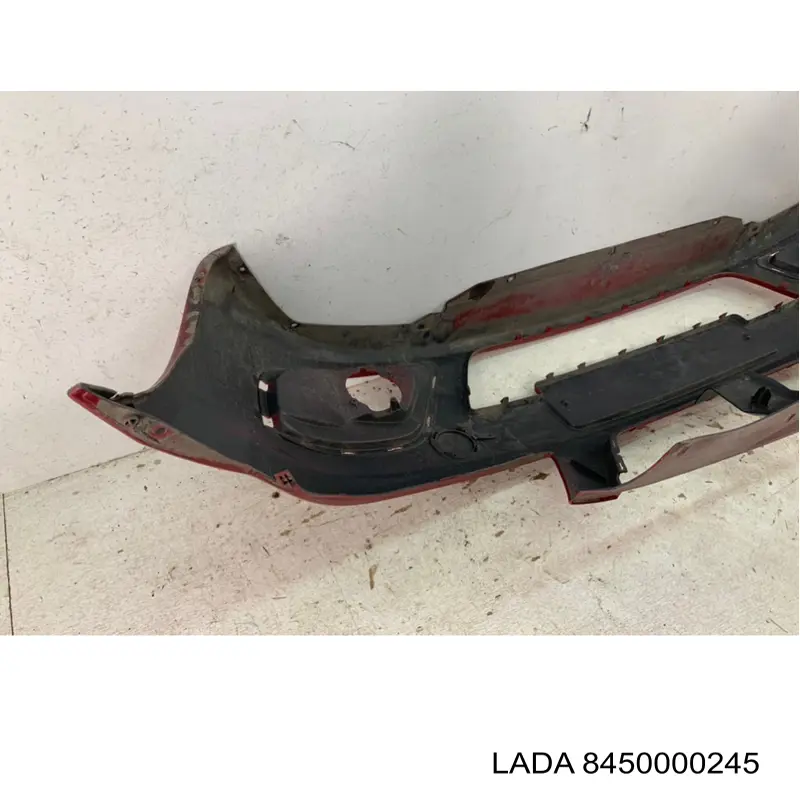 Передний бампер 8450000244 Renault (RVI)