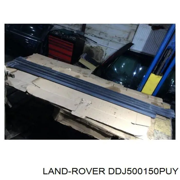 Накладка (молдинг) порога наружная левая DDJ500150PUY Land Rover