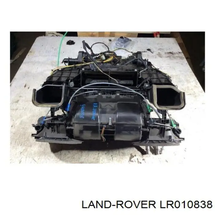  Land Rover LR010838 цена, от 306.91 USD