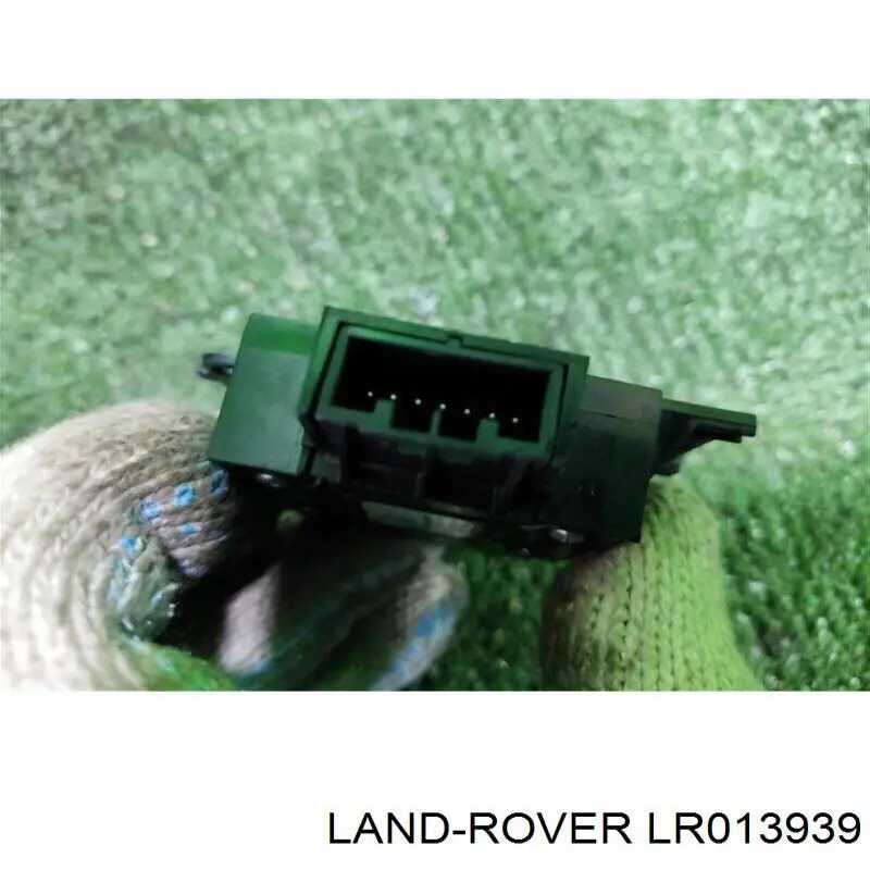  Land Rover LR013939 цена, от 24.86 USD