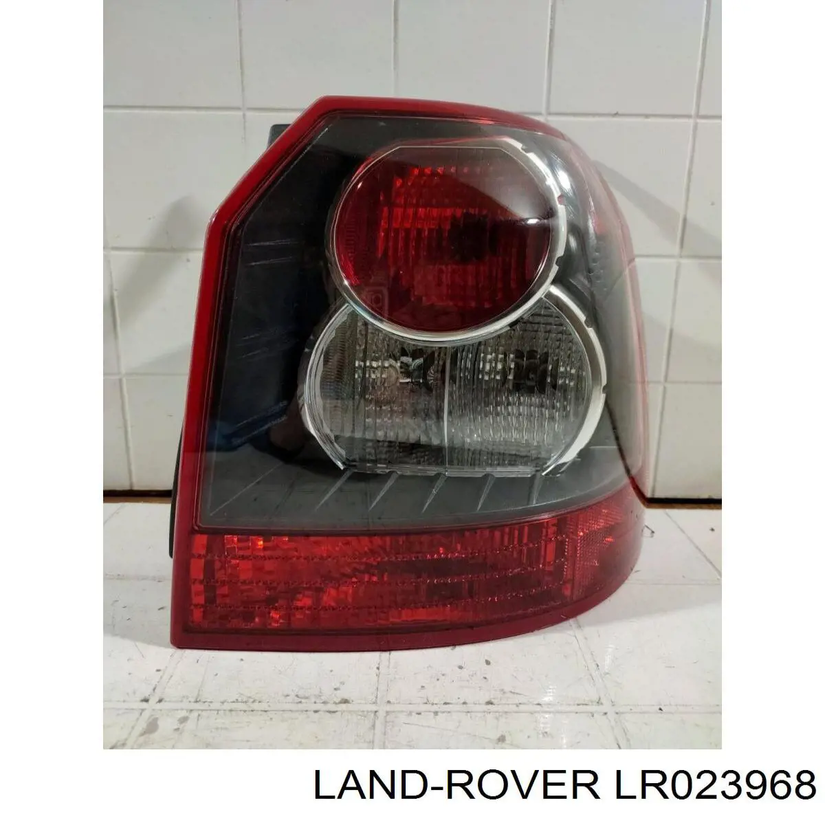 LR018441 Land Rover Фонари задние