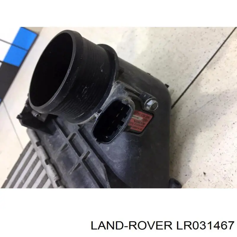 Купить LR031467 Land Rover Интеркулер