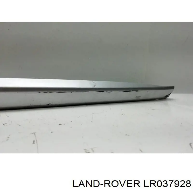 Молдинг бампера заднего правый Land Rover LR037928 цена, от 64.80 USD